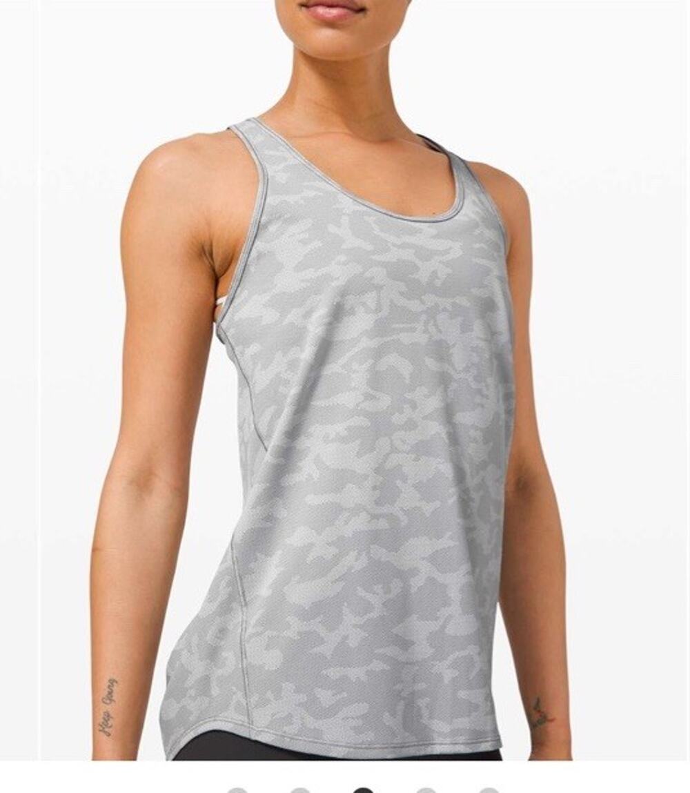 Lululemon Essential Pleated Camo Gray Tank Top Womens 10 Gym